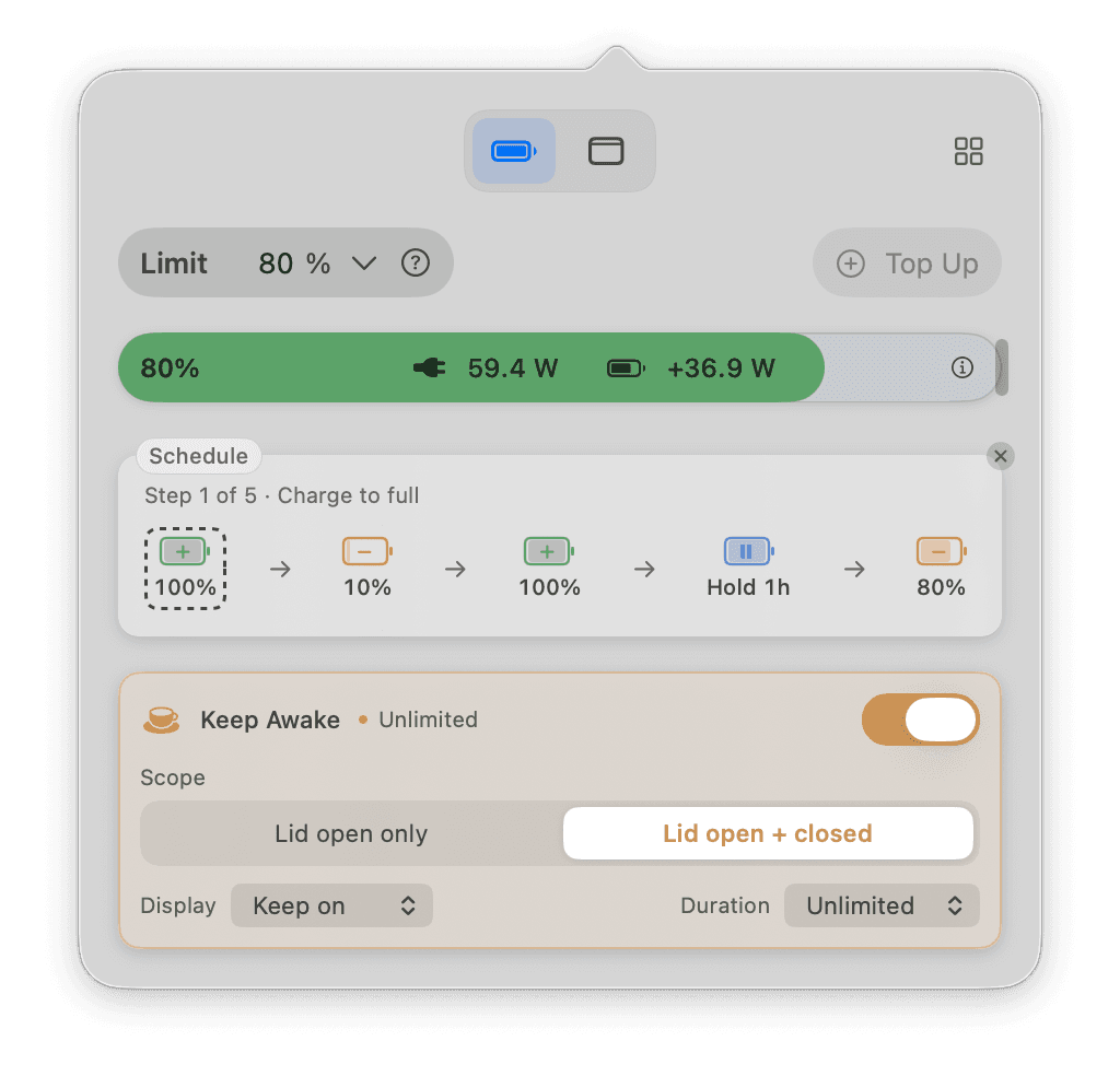Batterie-Popover von Liwu mit einem regulären Ziel von 80%, Leistungswerten, Kalibrierungsfortschritt und ausgeklappten Bedienelementen für das Wachhalten